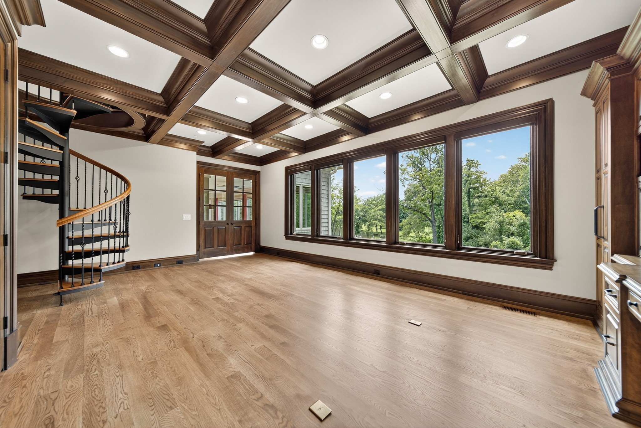 214 Bluegrass Dr
