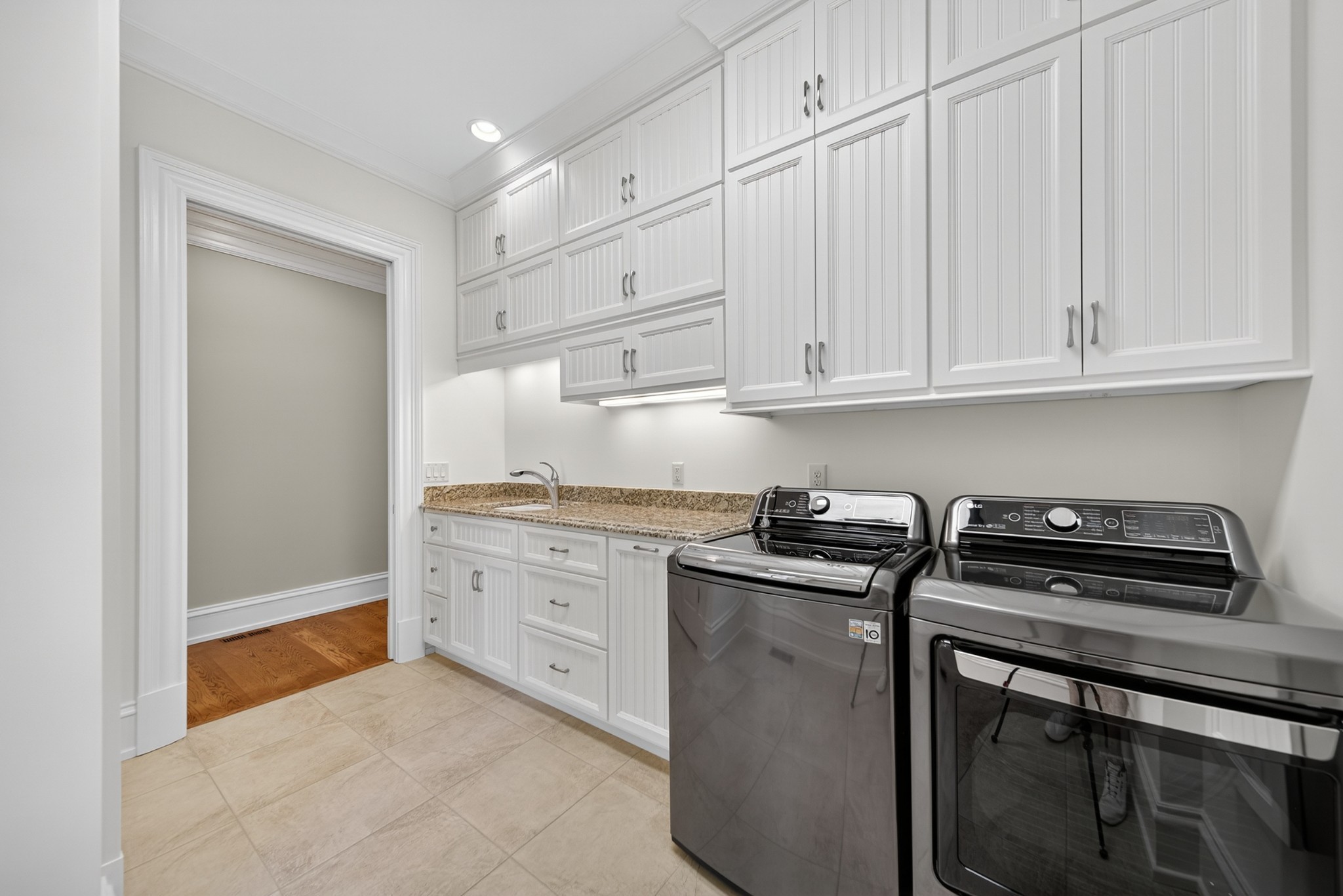 214 Bluegrass Dr