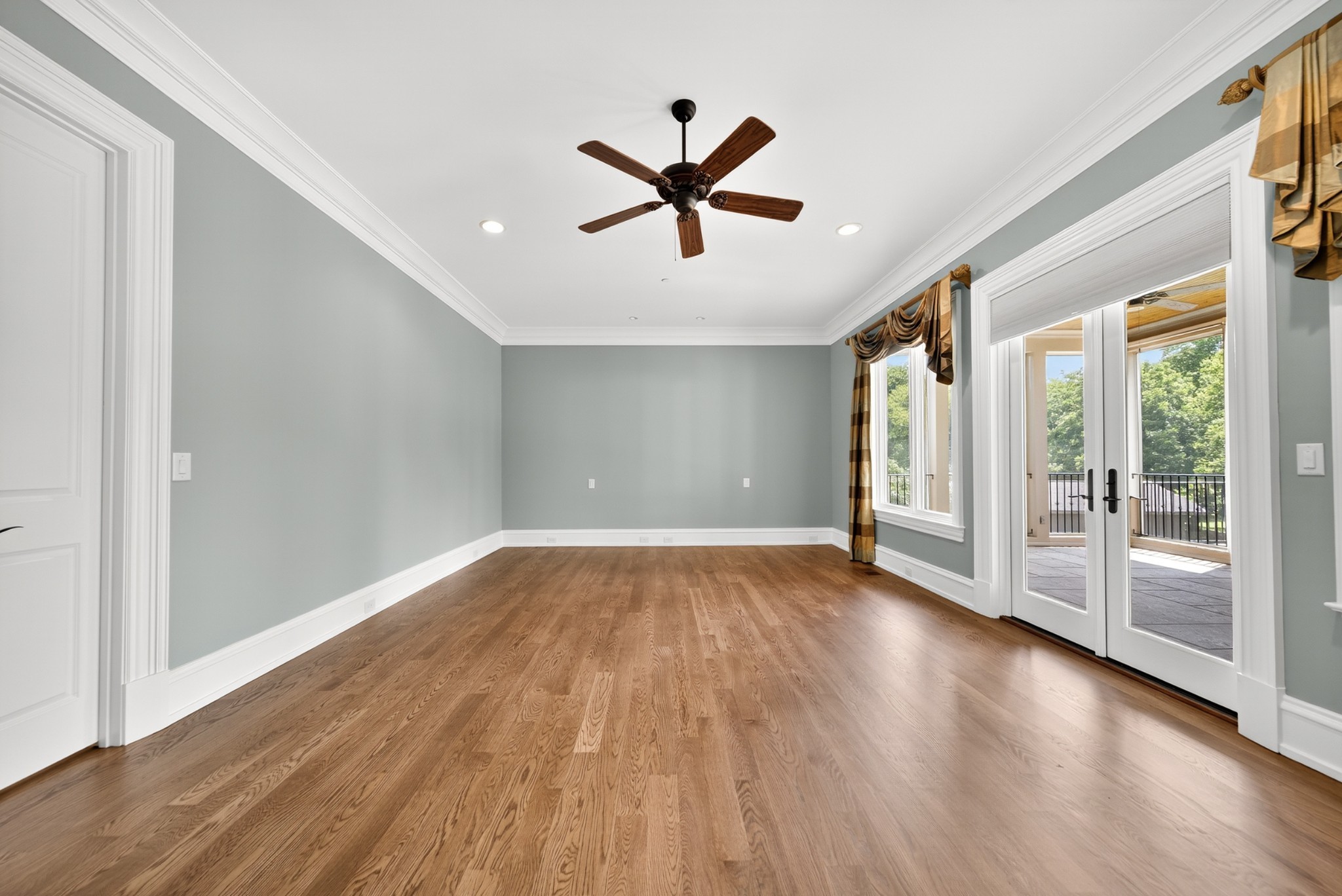 214 Bluegrass Dr