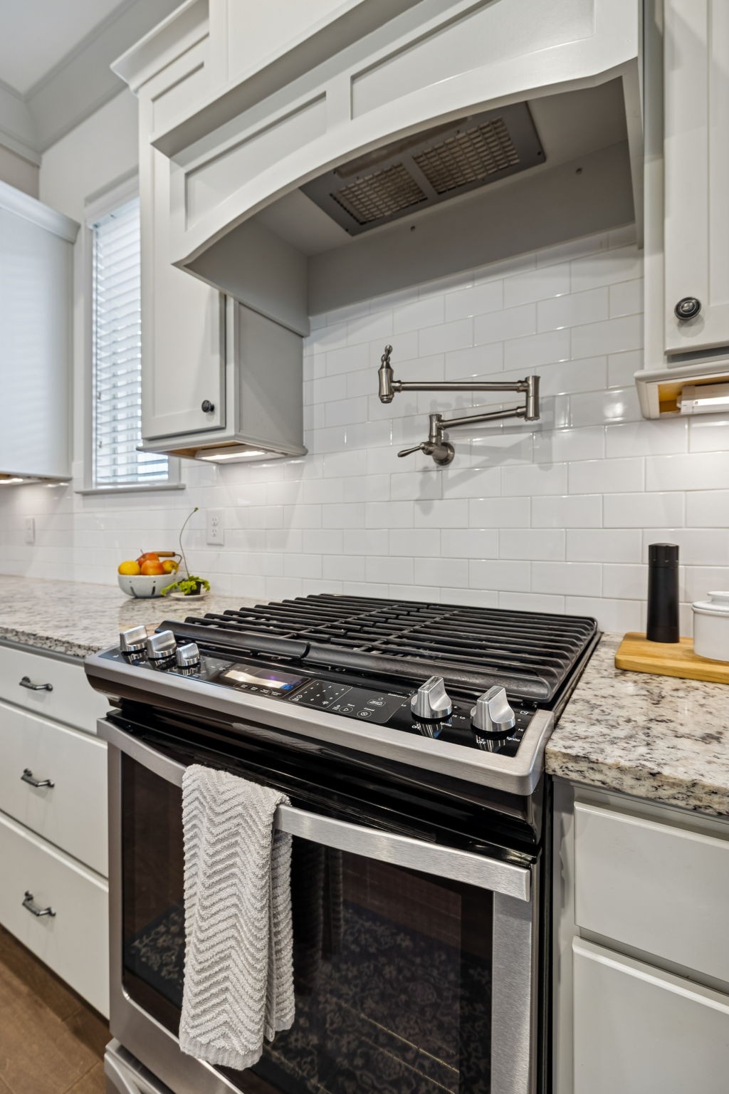 1566 Drakes Creek Rd