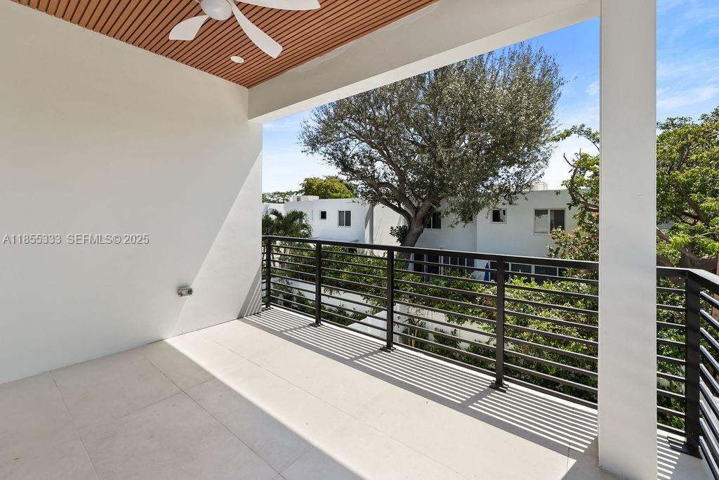 808 NE 17th Terrace