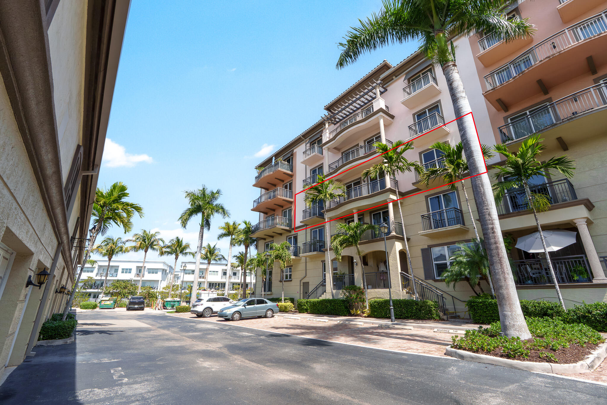 2633 NE 14th Avenue 308