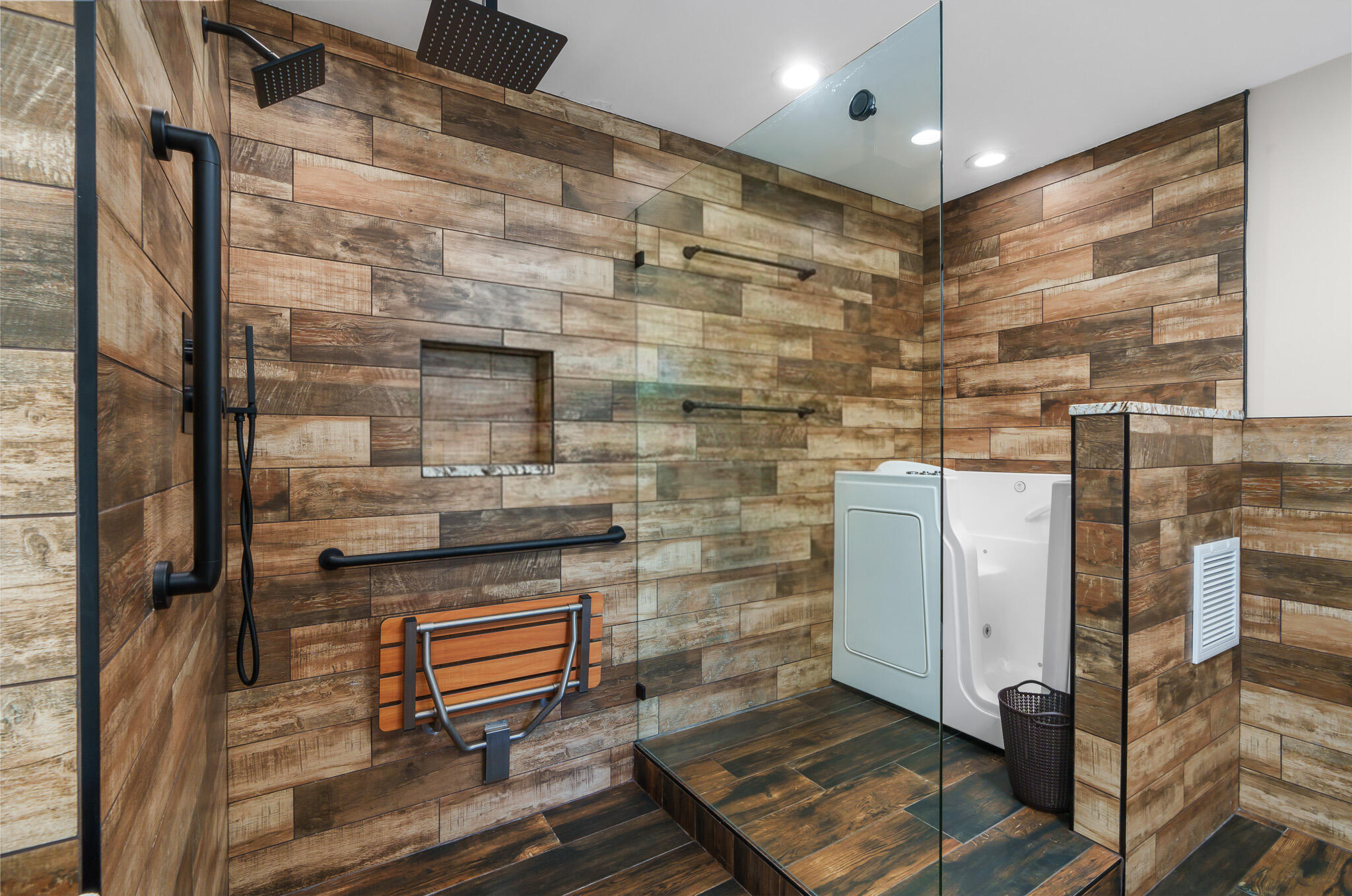 2633 NE 14th Avenue 308