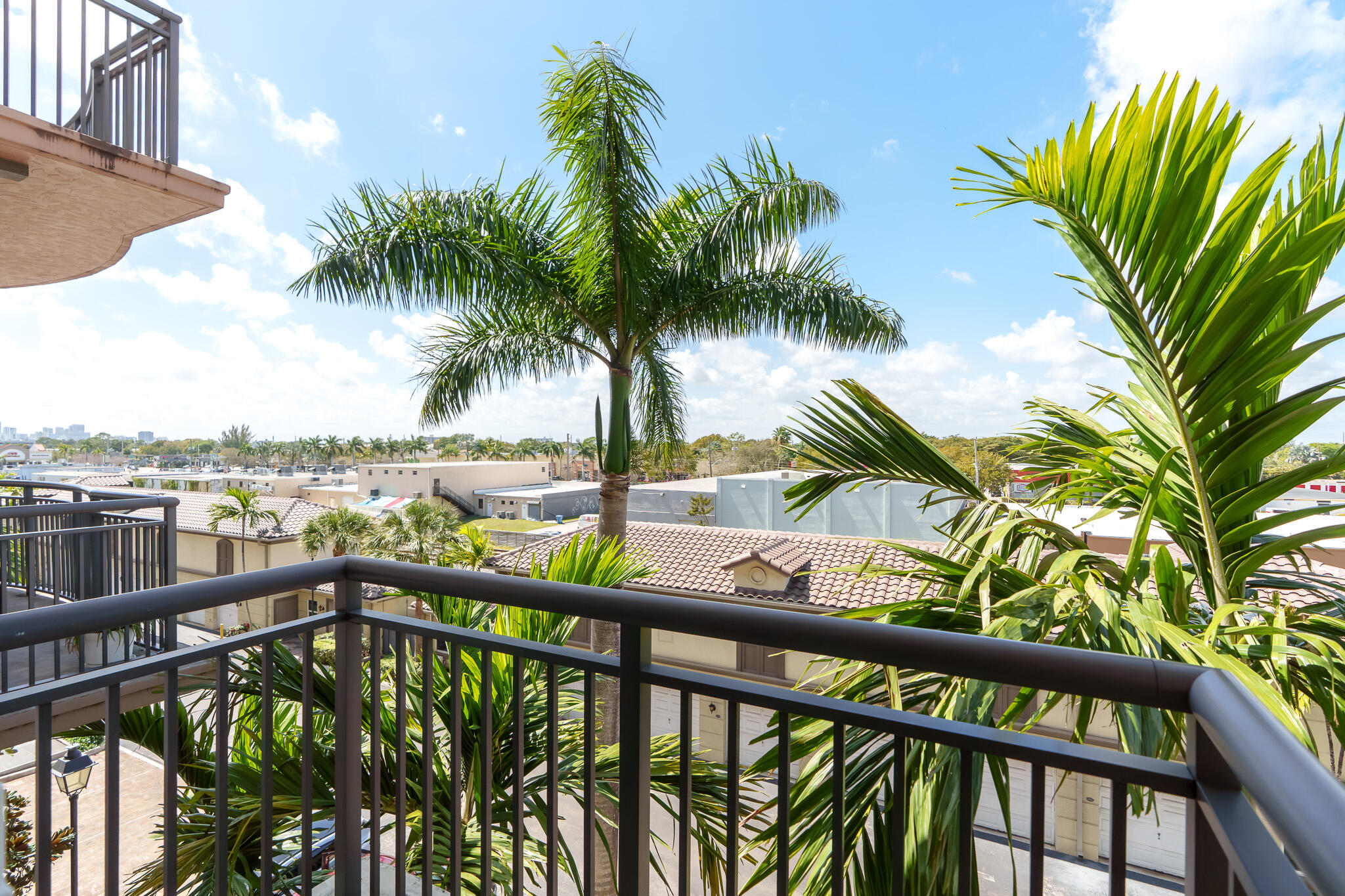 2633 NE 14th Avenue 308