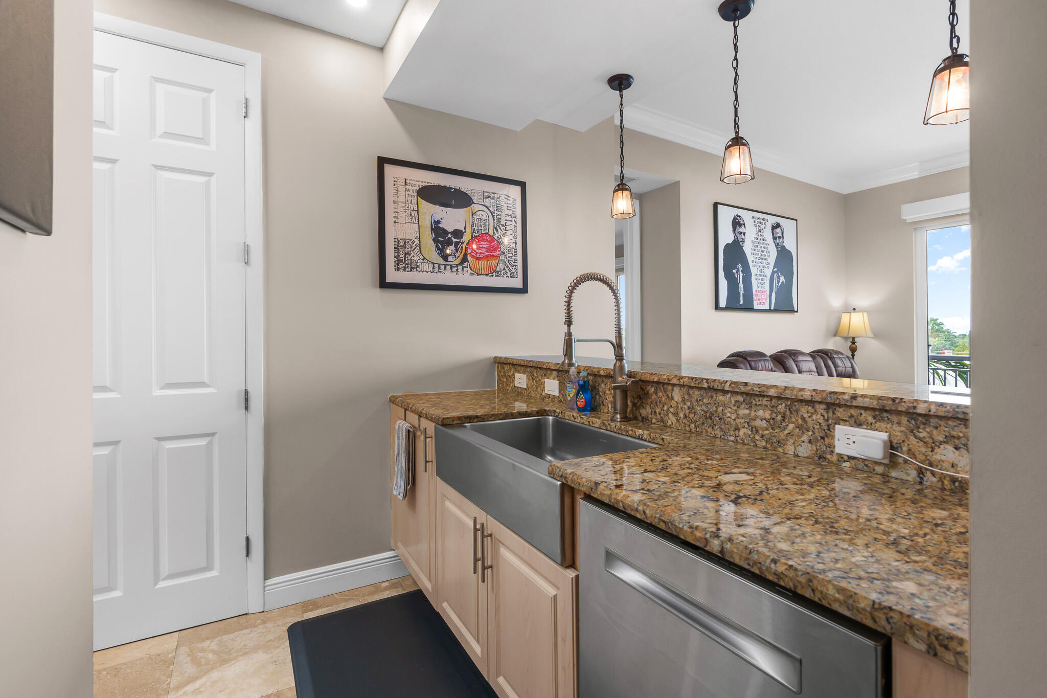 2633 NE 14th Avenue 308