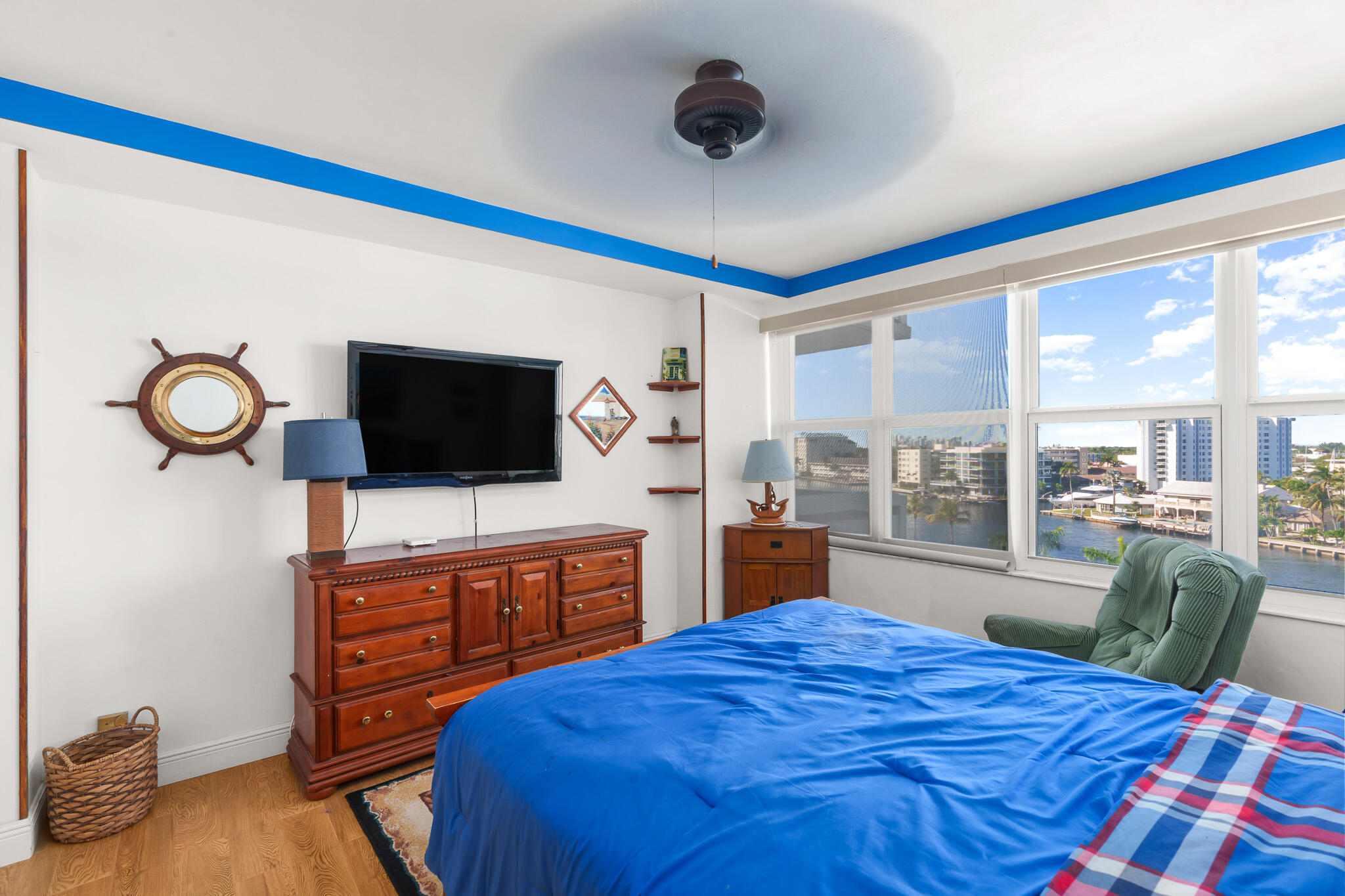 3200 NE 36th Street 703