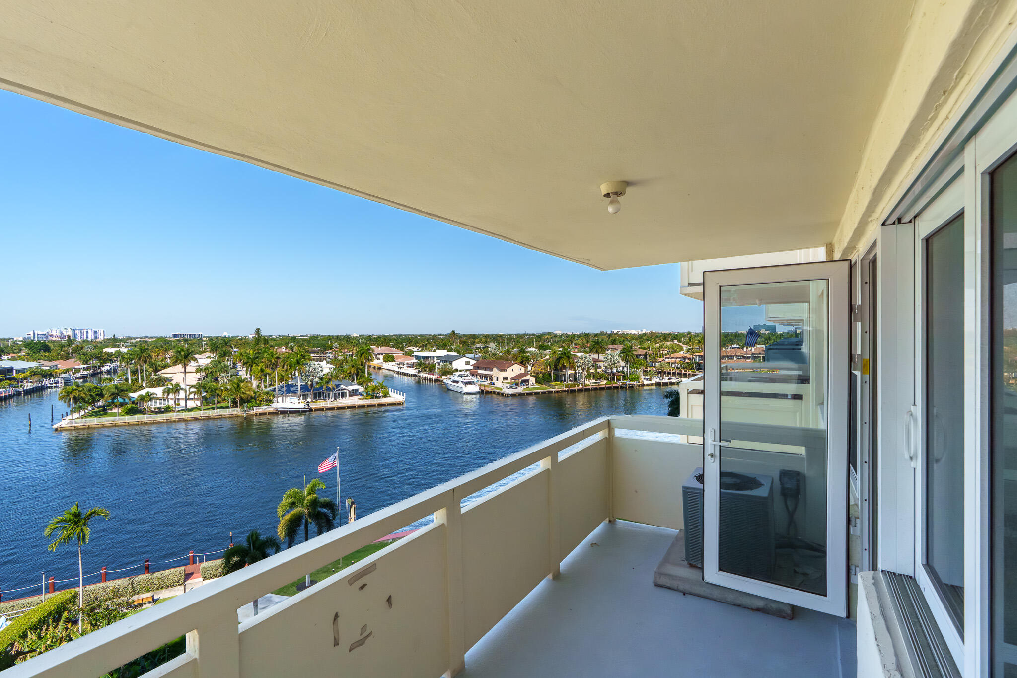 3200 NE 36th Street 703