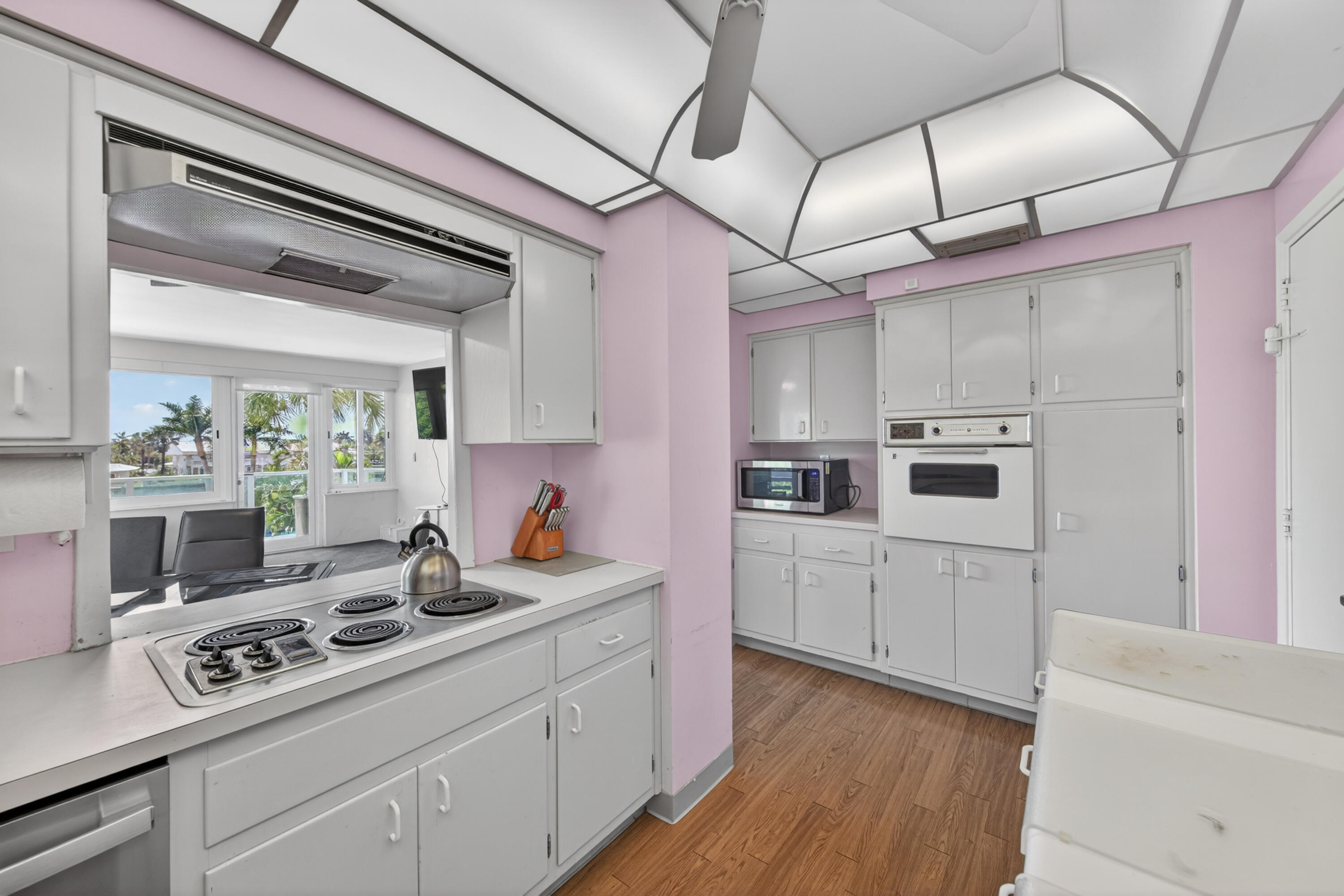 3233 NE 34th Street