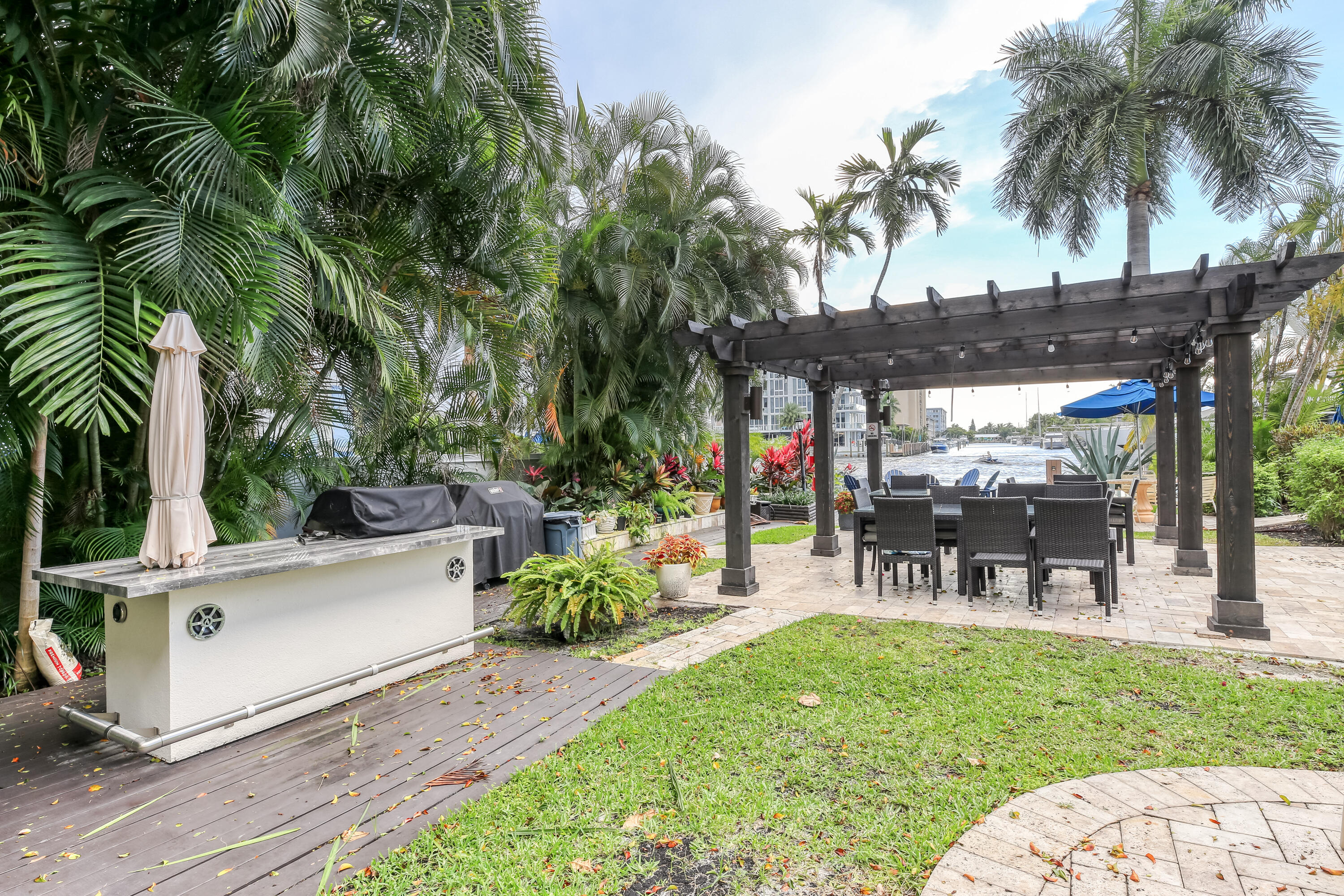 3233 NE 34th Street