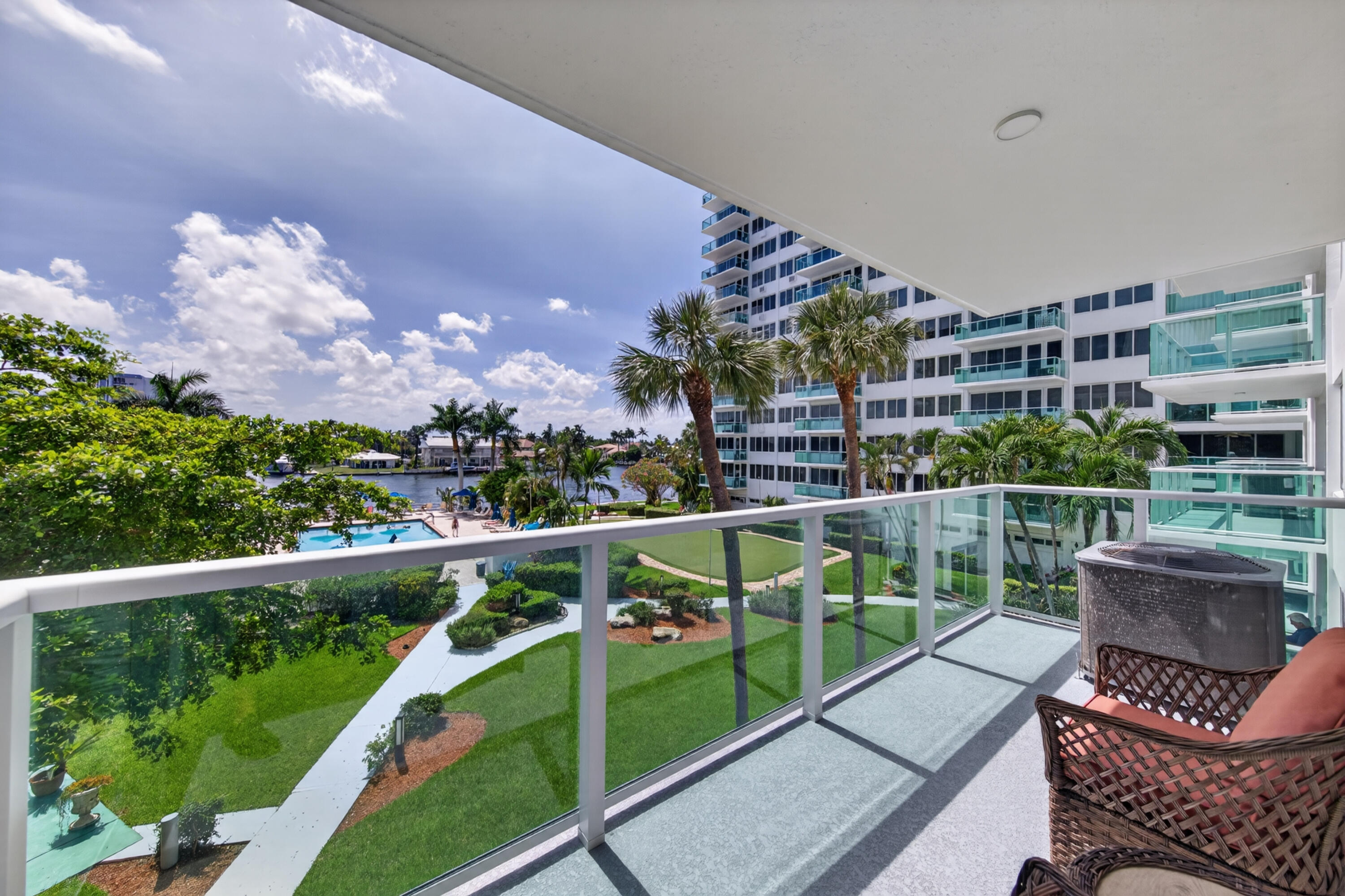 3233 NE 34th Street