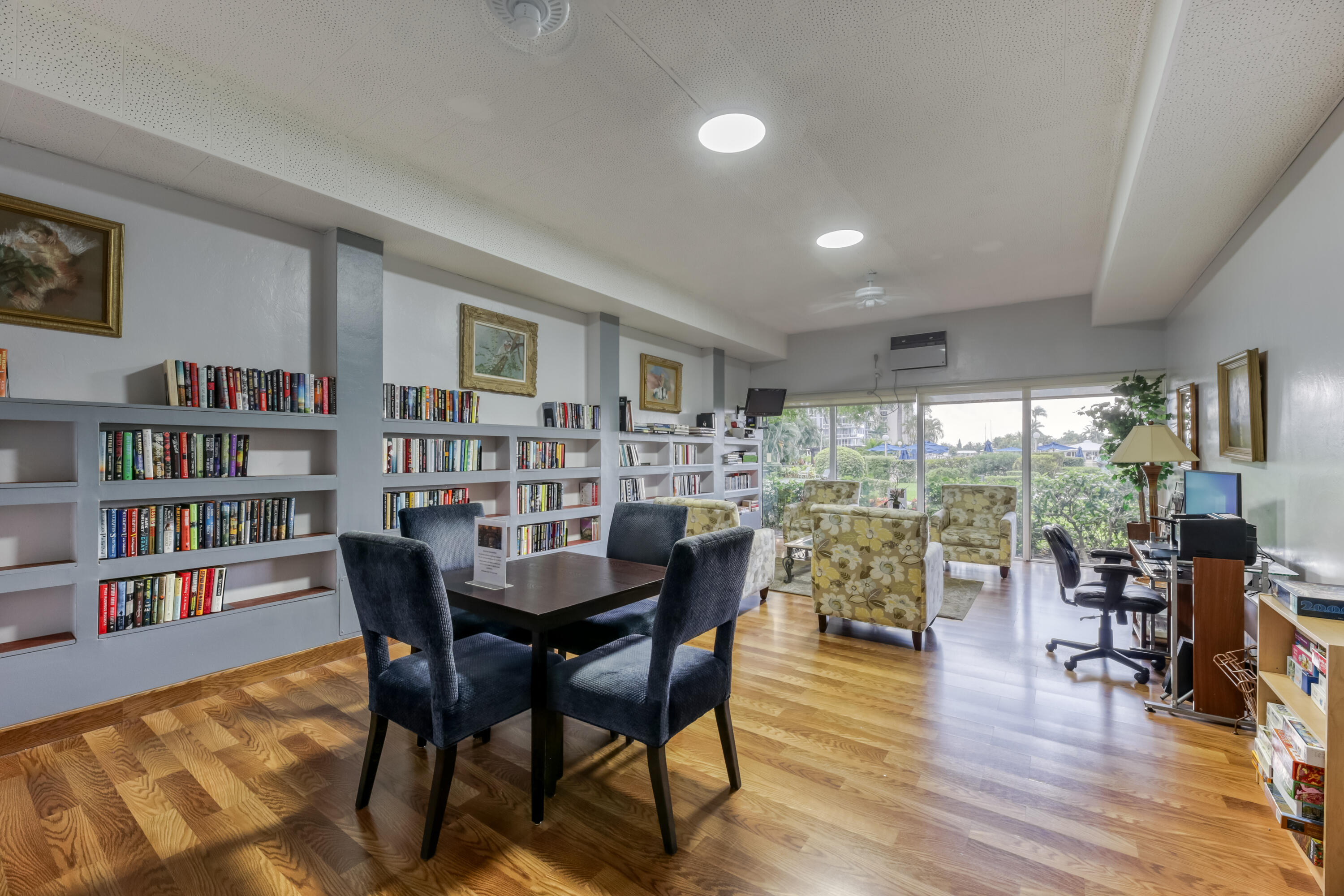 3233 NE 34th Street