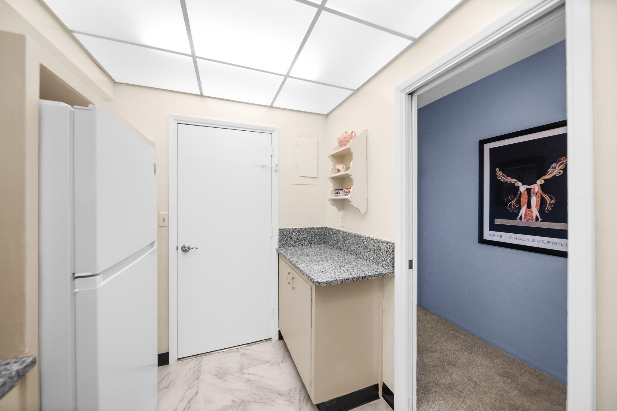 3233 NE 34th Street 718