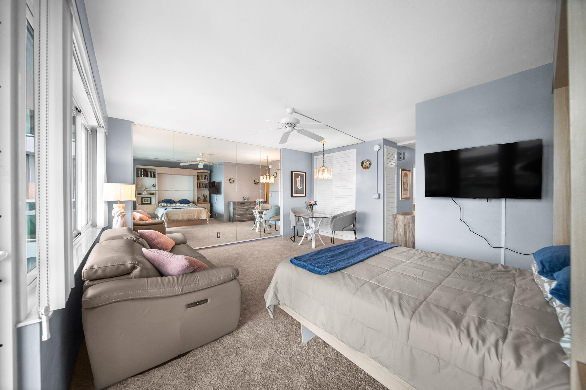 3233 NE 34th Street 718