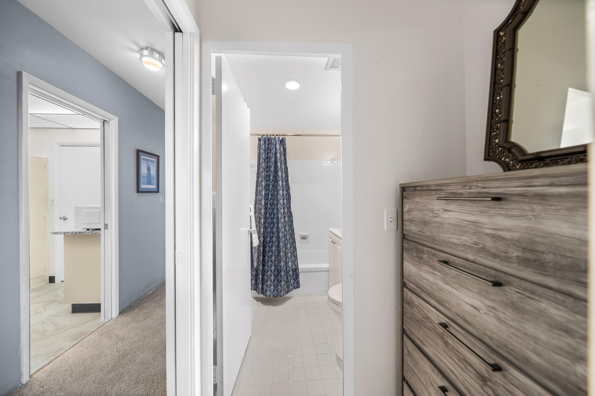 3233 NE 34th Street 718