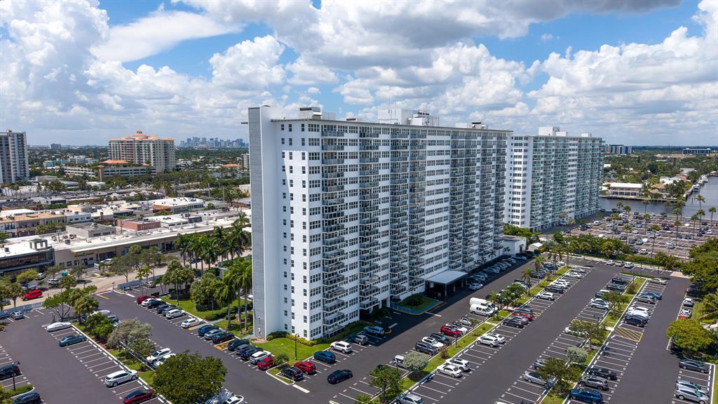 3333 NE 34TH Street 115