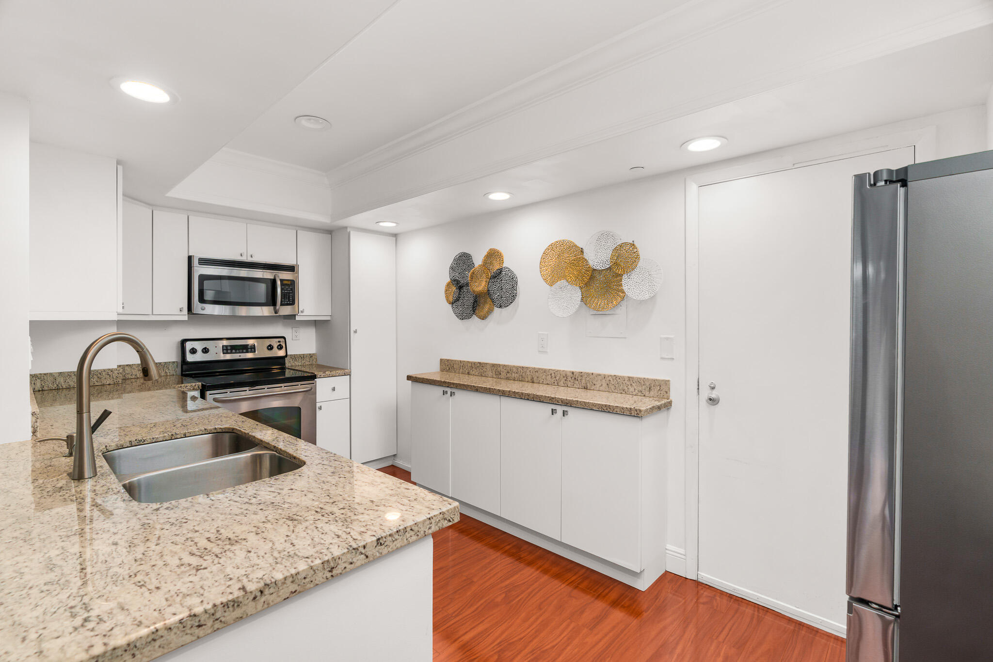 3333 NE 34TH Street 115