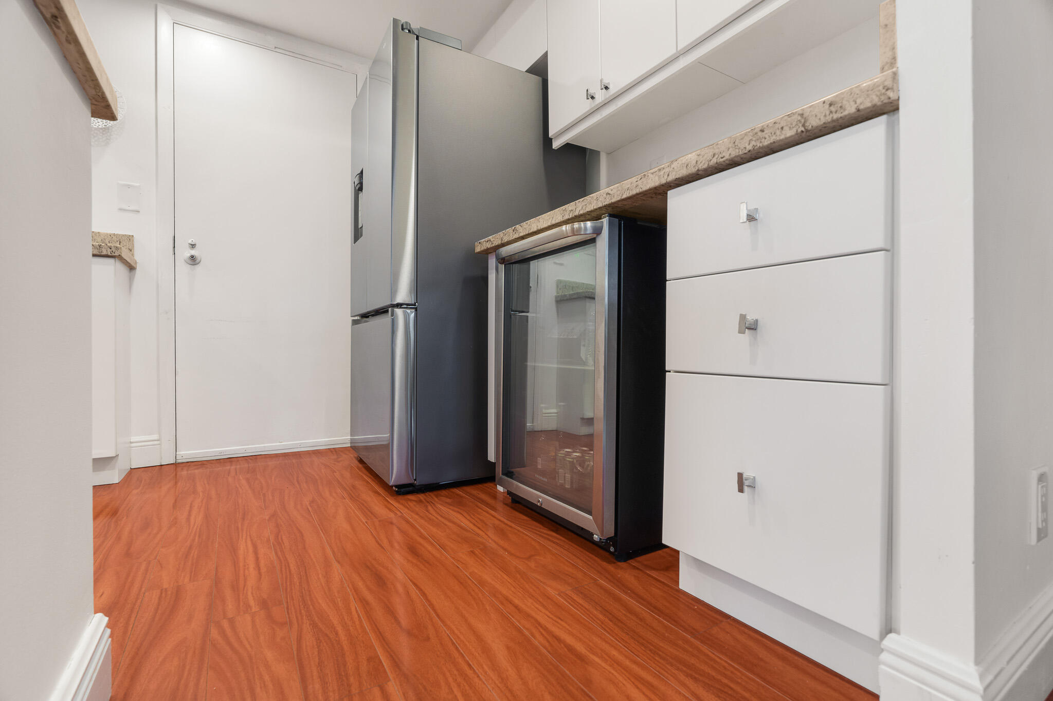 3333 NE 34TH Street 115