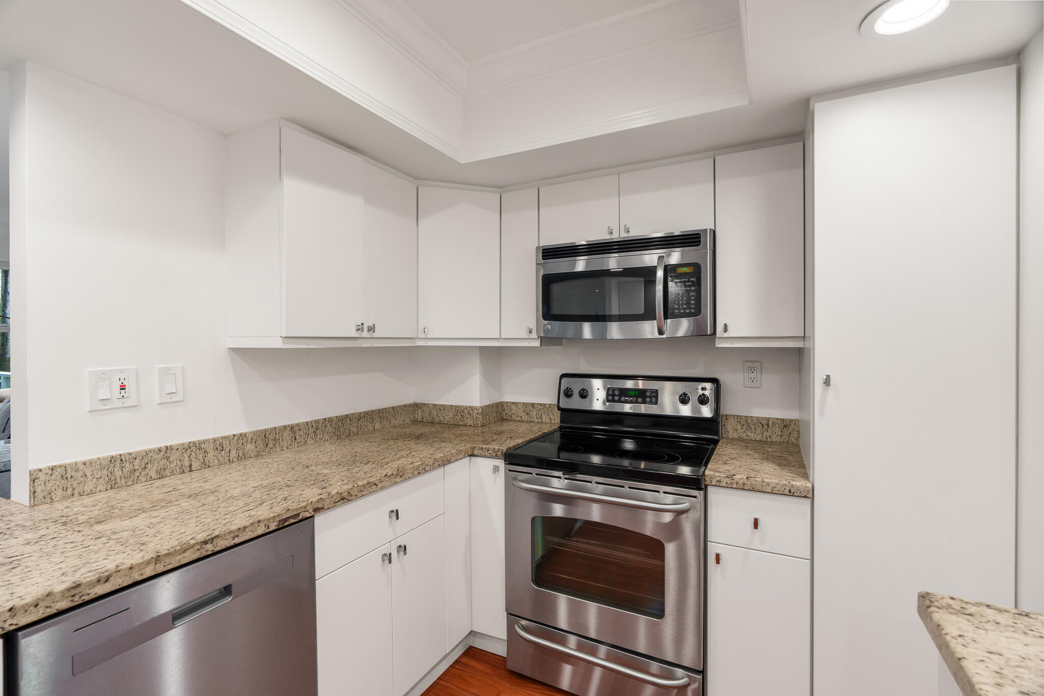 3333 NE 34TH Street 115