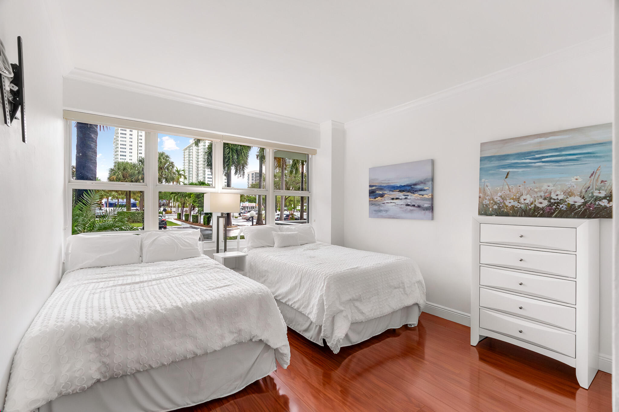 3333 NE 34TH Street 115