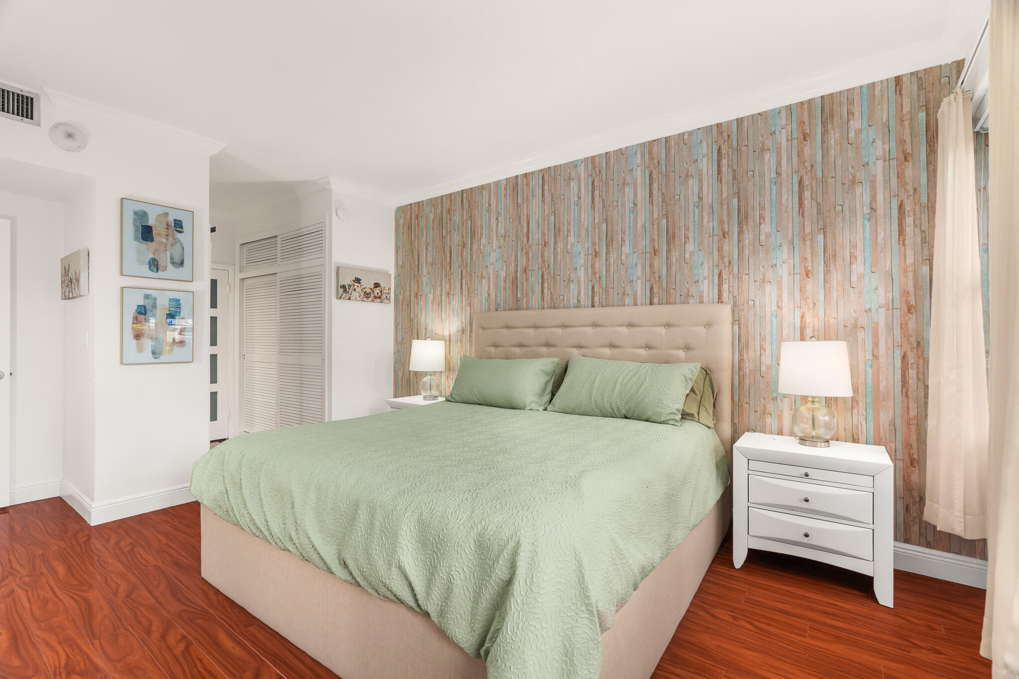3333 NE 34TH Street 115