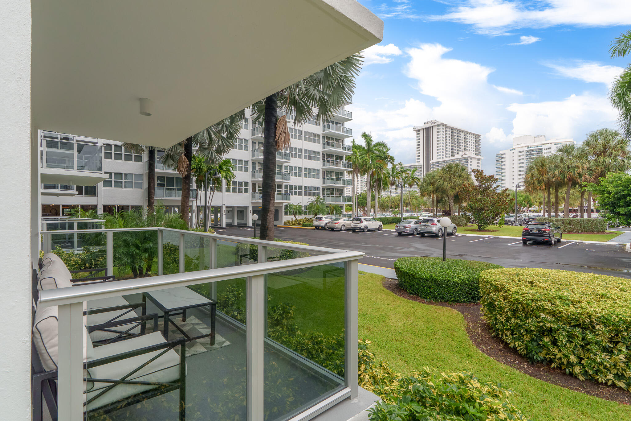 3333 NE 34TH Street 115