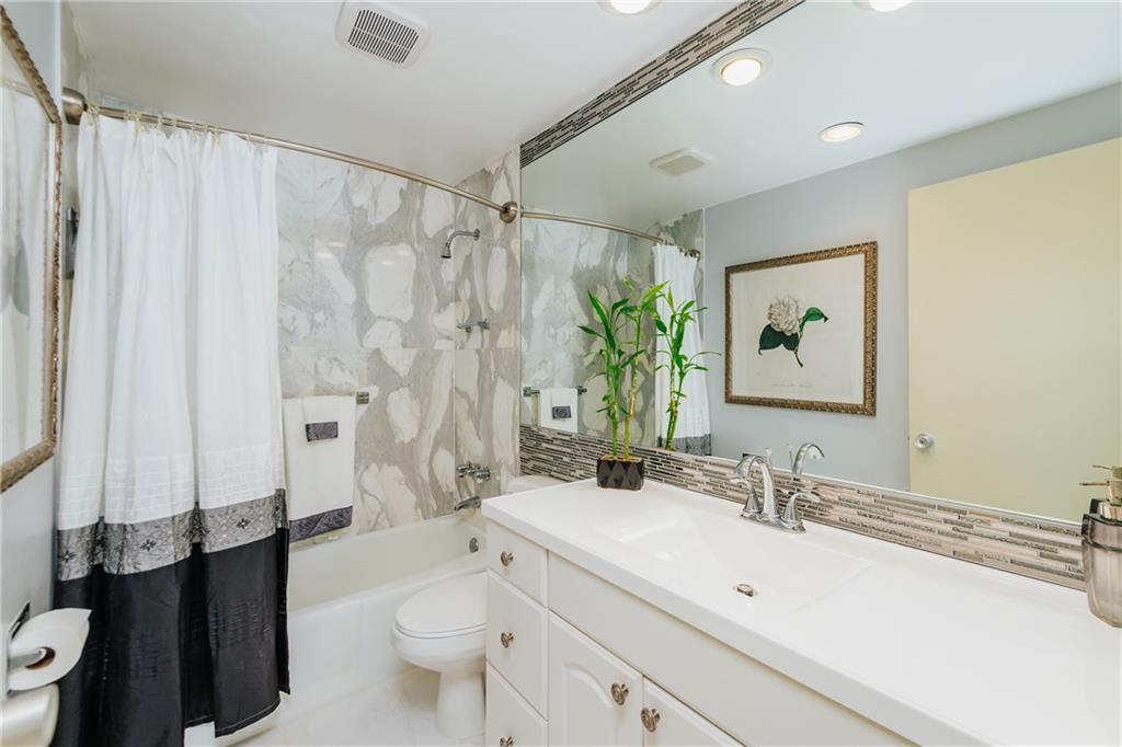 3300 NE 36th St 1022