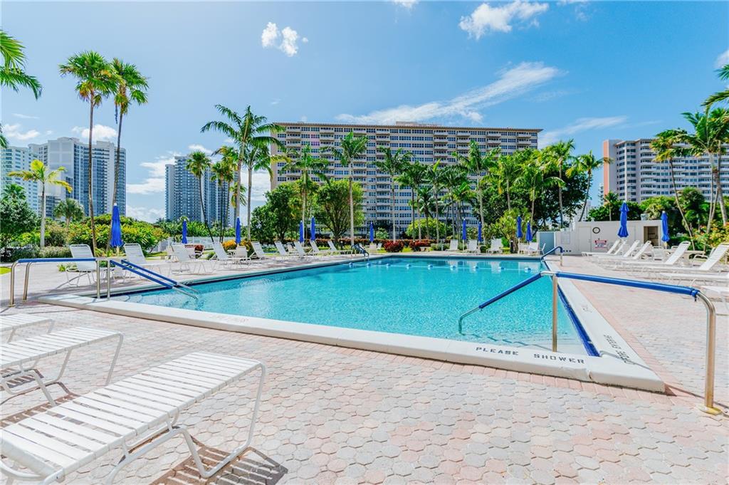 3300 NE 36th St 1022