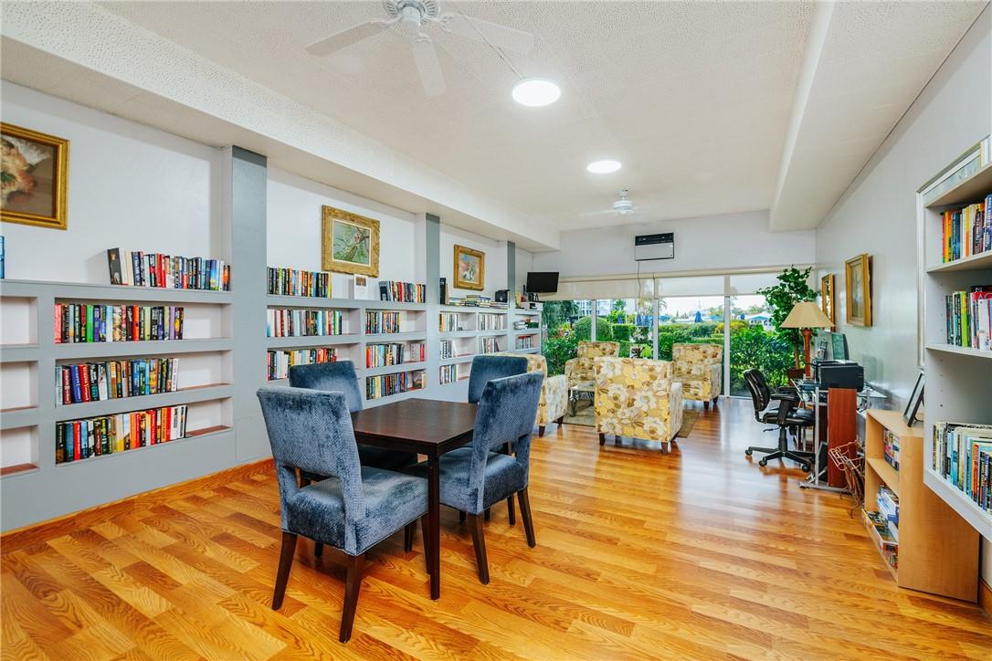 3233 NE 34th St 1118