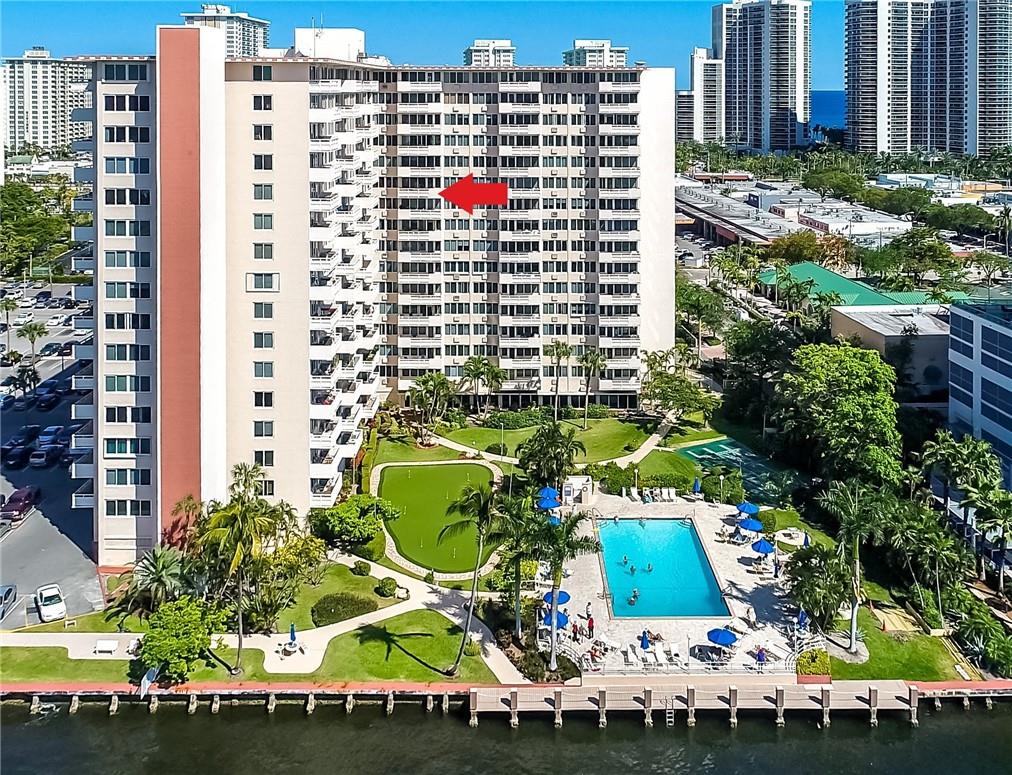 3233 NE 34th St 1118