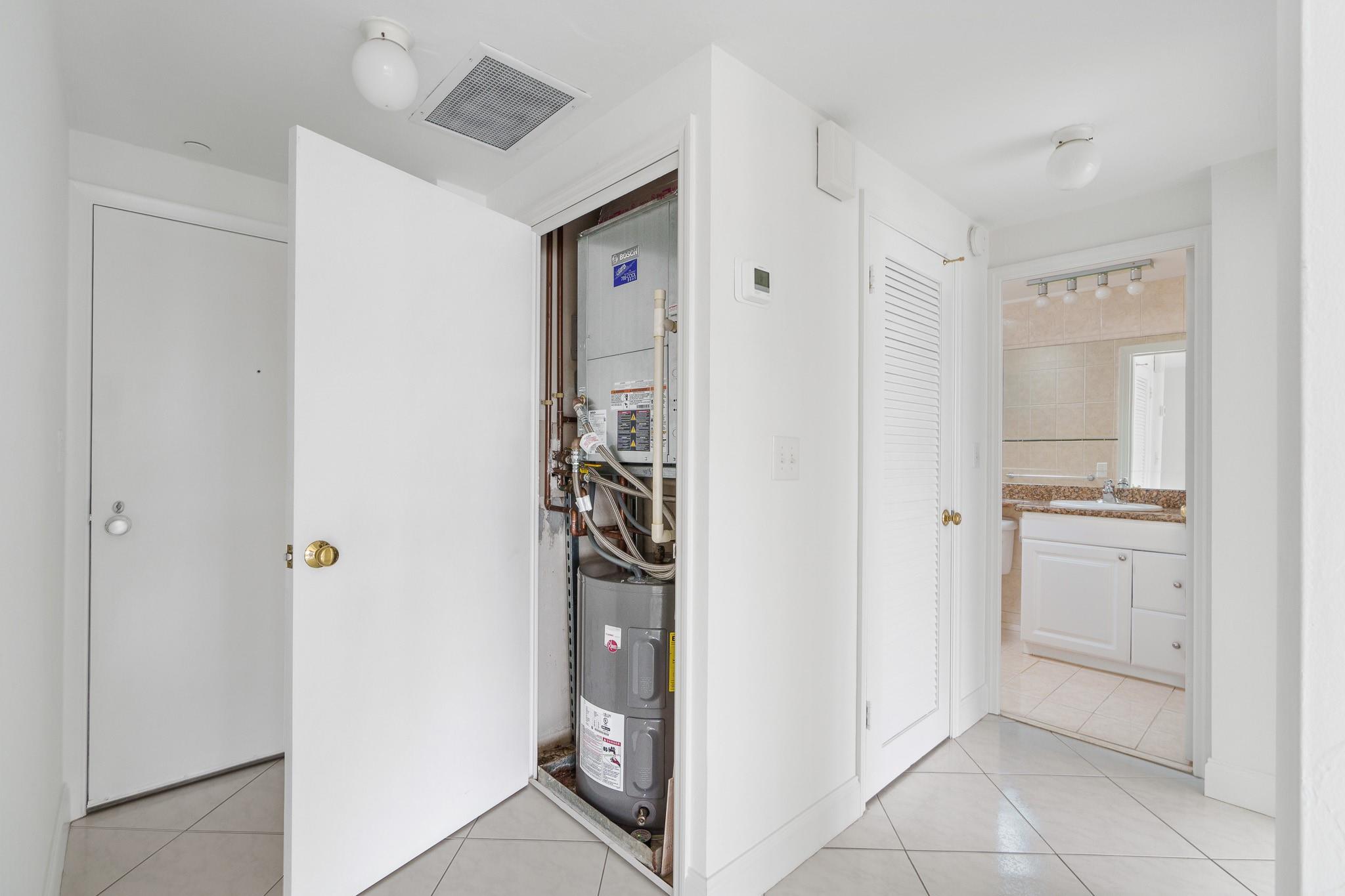 3333 NE 34th St 1206