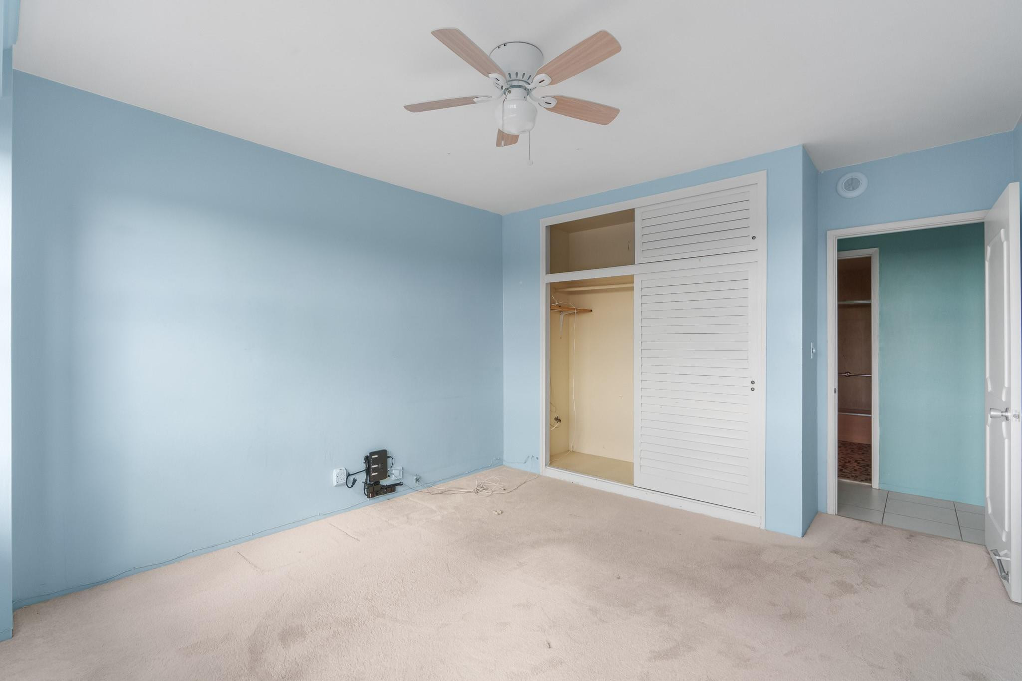 3200 NE 36th St 607