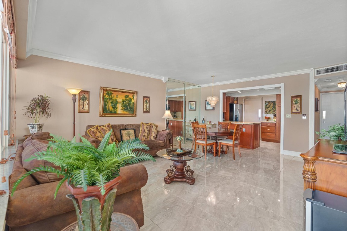 3333 NE 34th St 1214