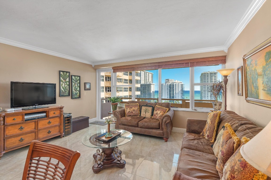 3333 NE 34th St 1214