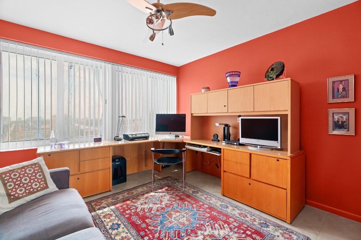 3233 NE 34th St 1609