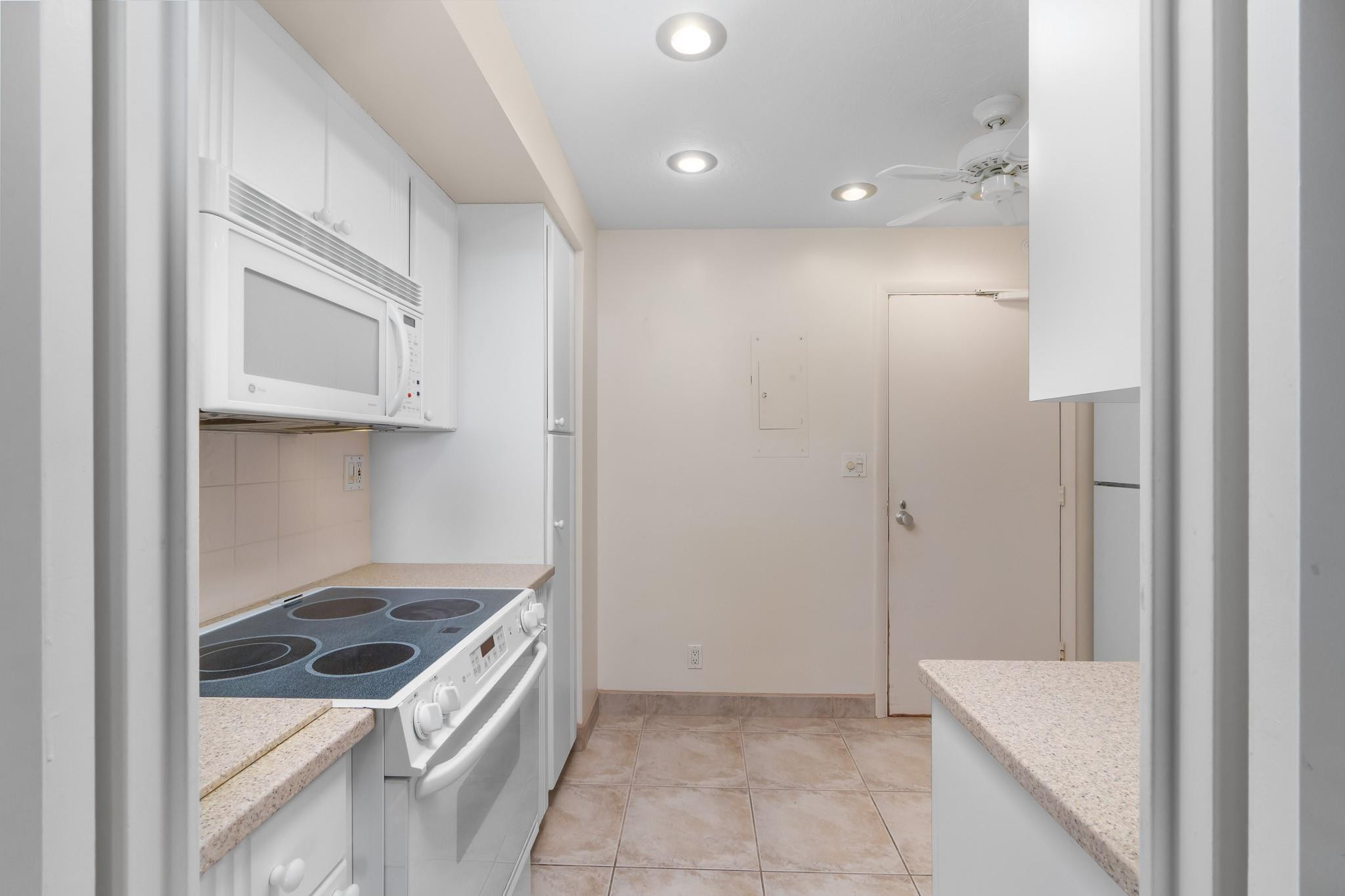 3333 NE 34th St 411