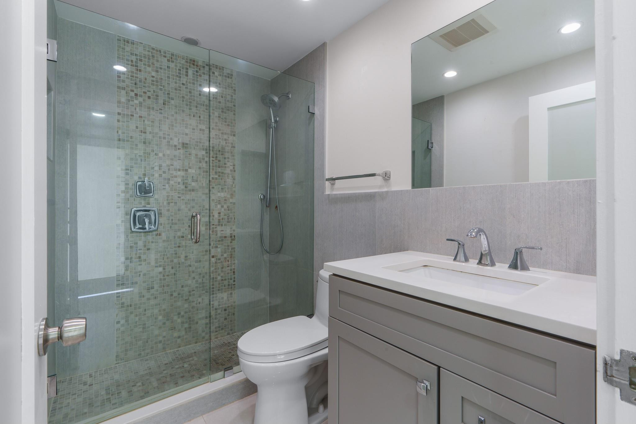 3200 NE 36th St 606