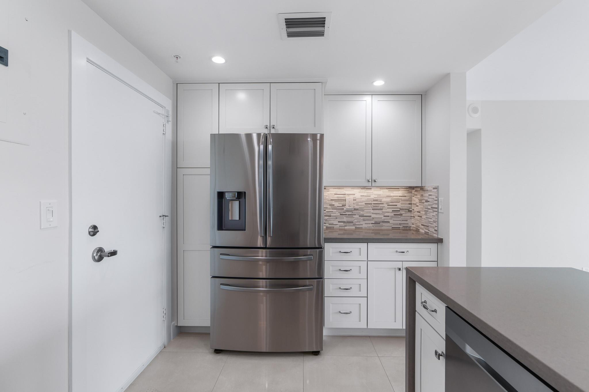 3200 NE 36th St 606