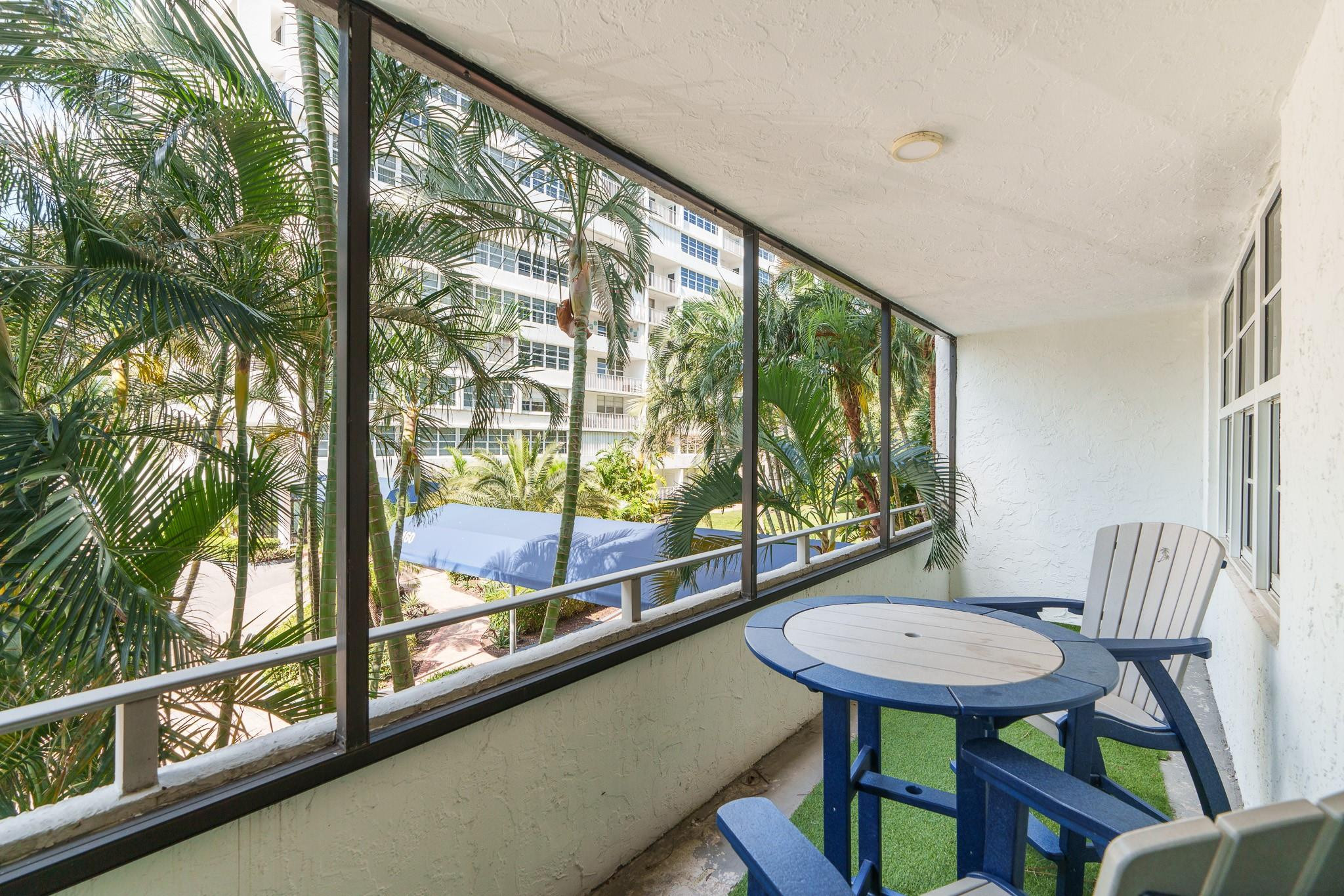 1160 N Federal Hwy 221