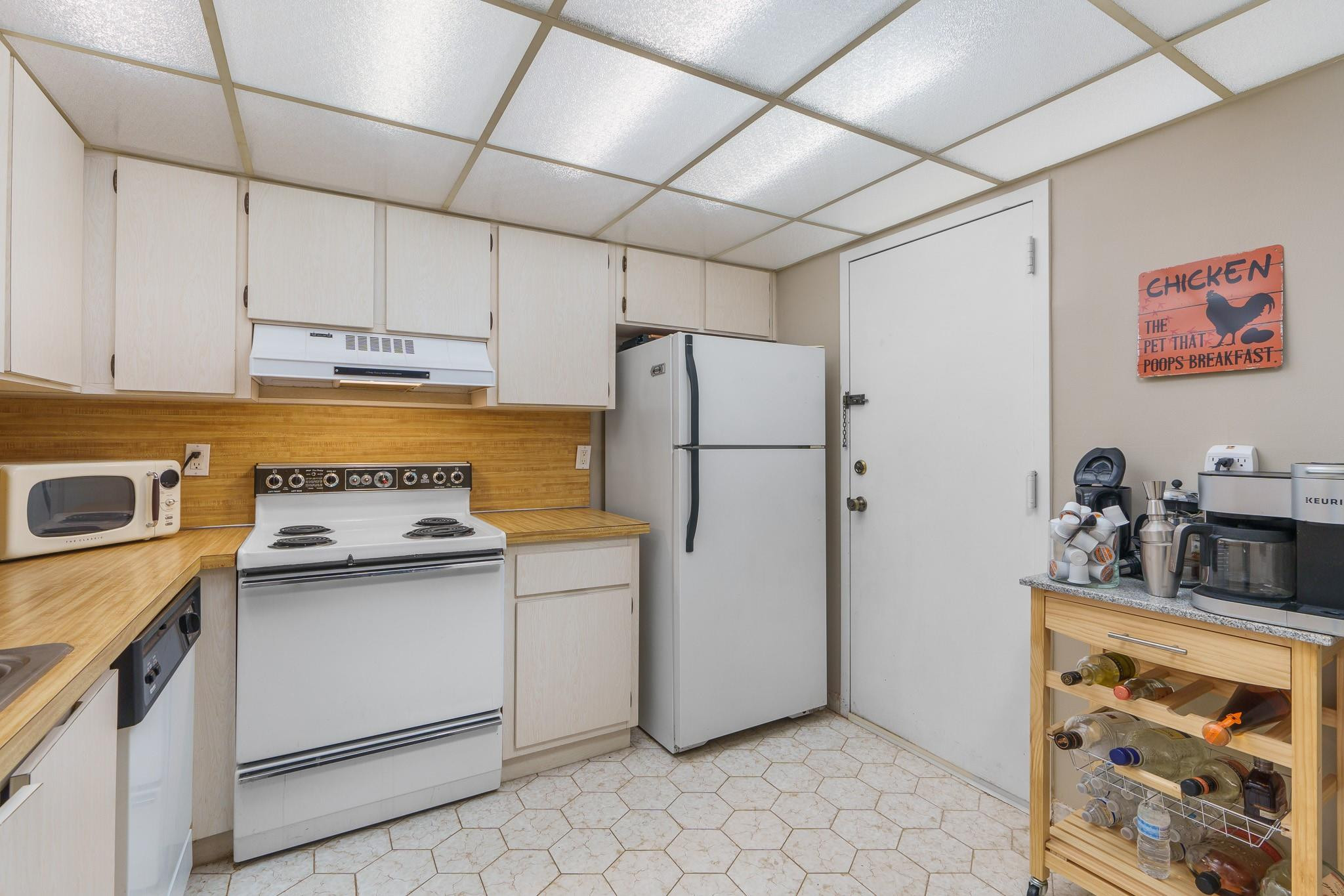 1160 N Federal Hwy 221