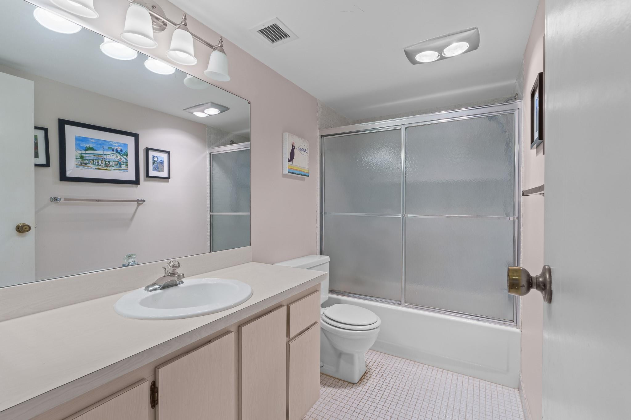 1160 N Federal Hwy 221