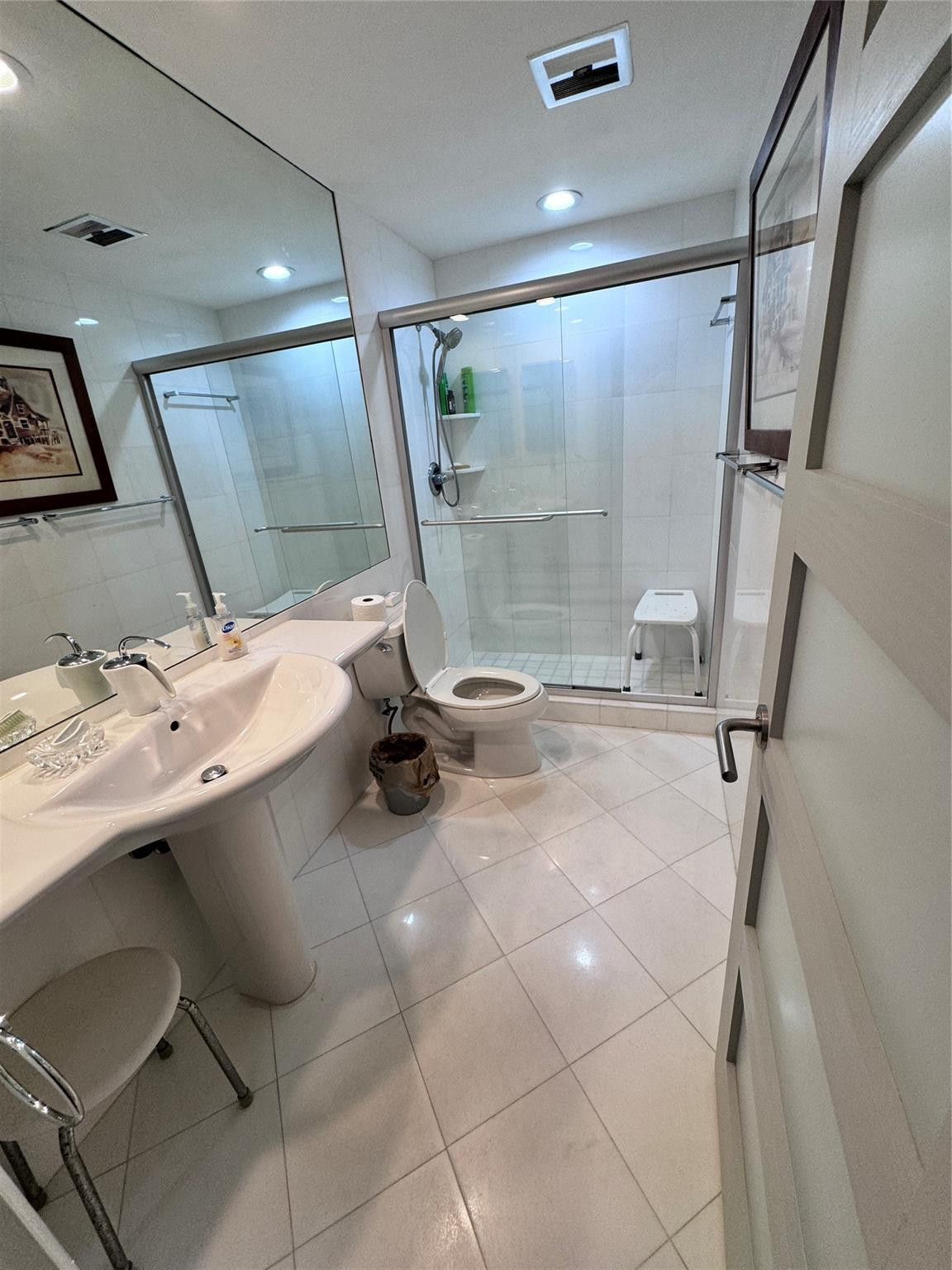 3333 NE 34th St 1408