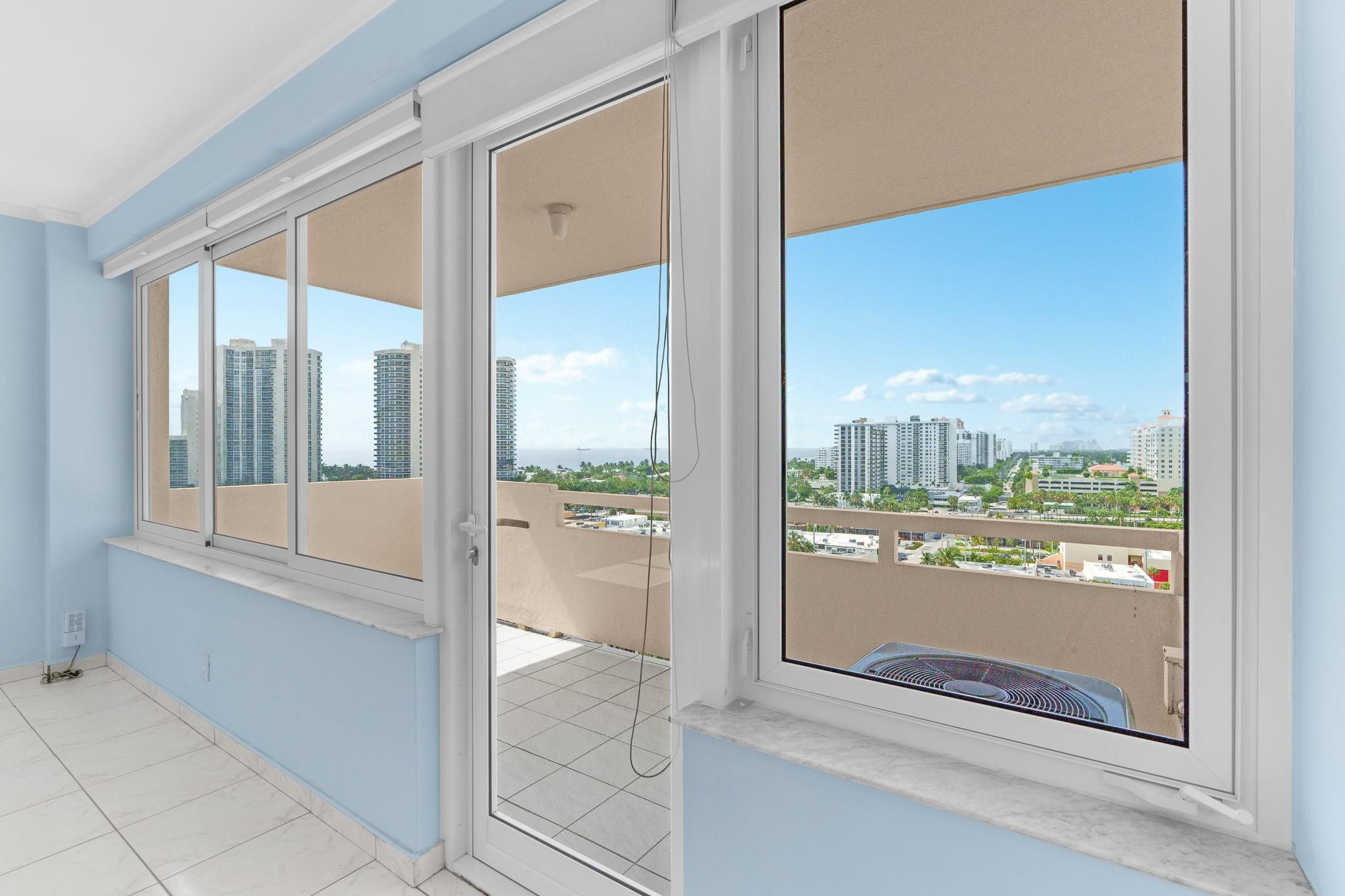 3233 NE 34th St 1409