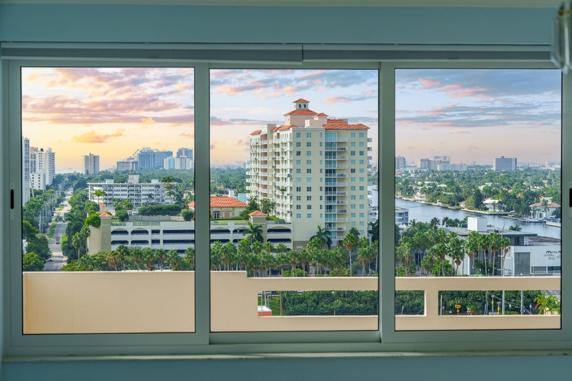 3233 NE 34th St 1409