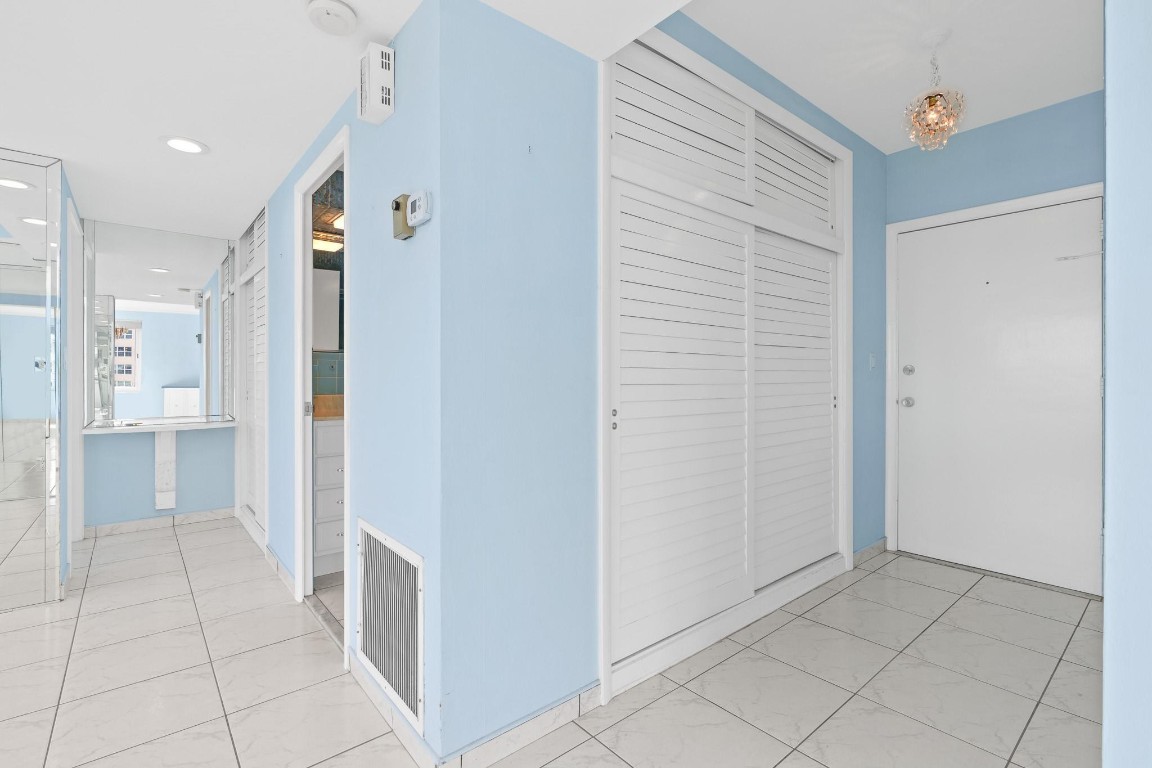 3233 NE 34th St 1409