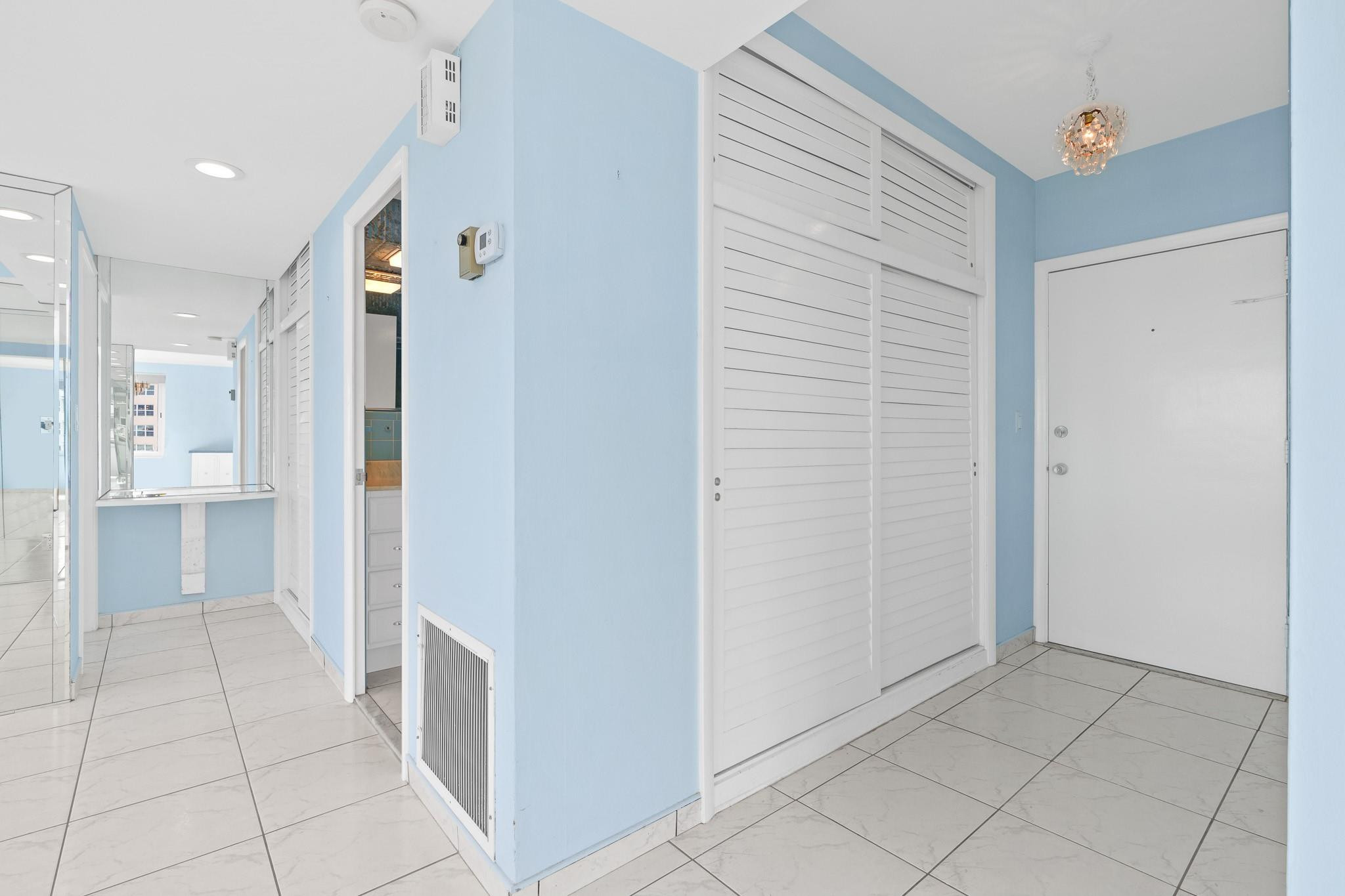 3233 NE 34th St 1409