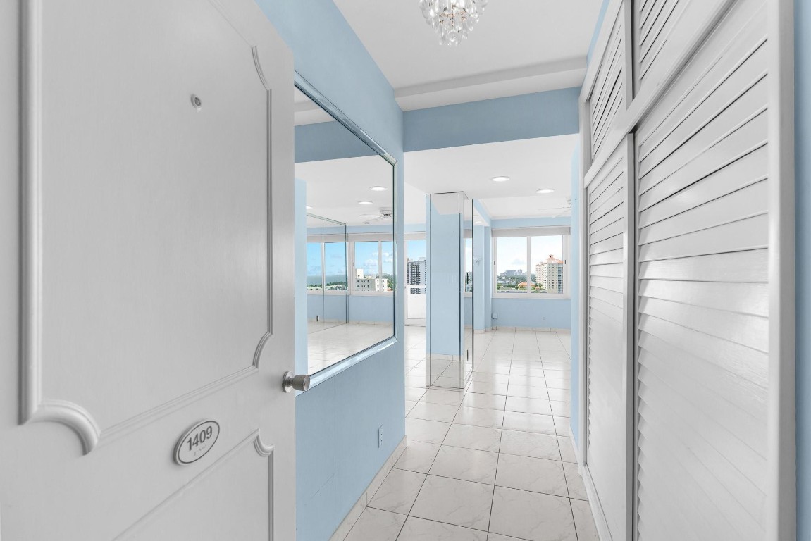 3233 NE 34th St 1409