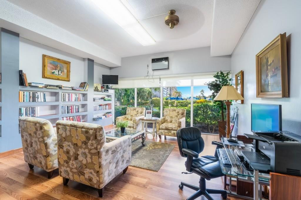 3233 NE 34th St 1409