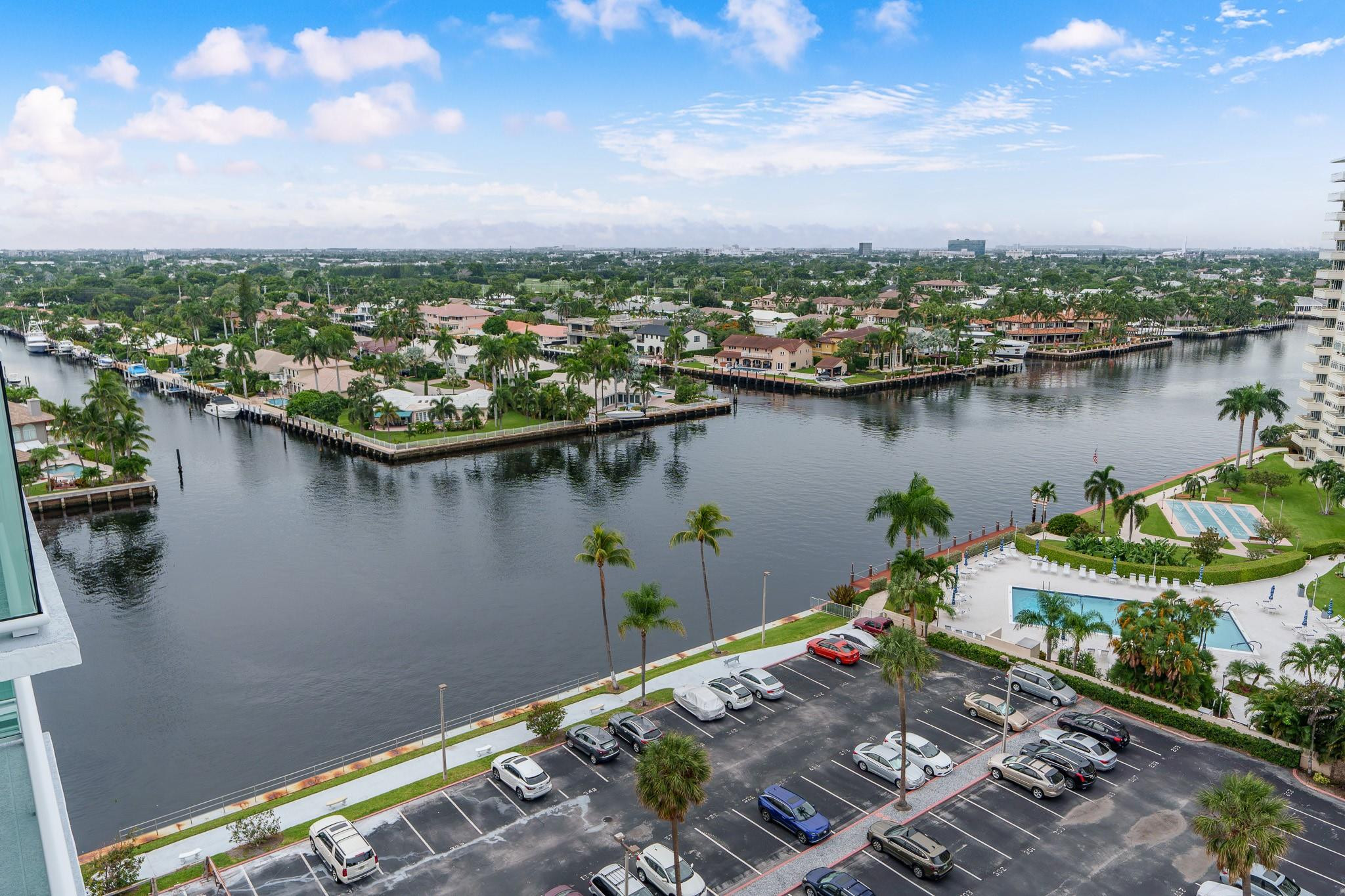 3233 NE 34th St 1204