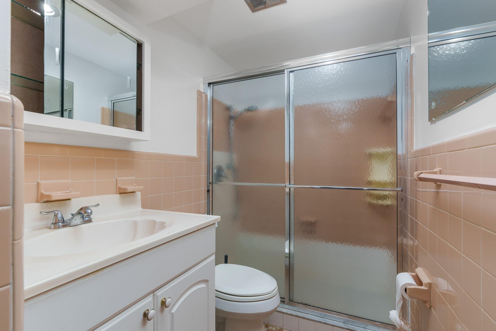 3233 NE 34th St 1204