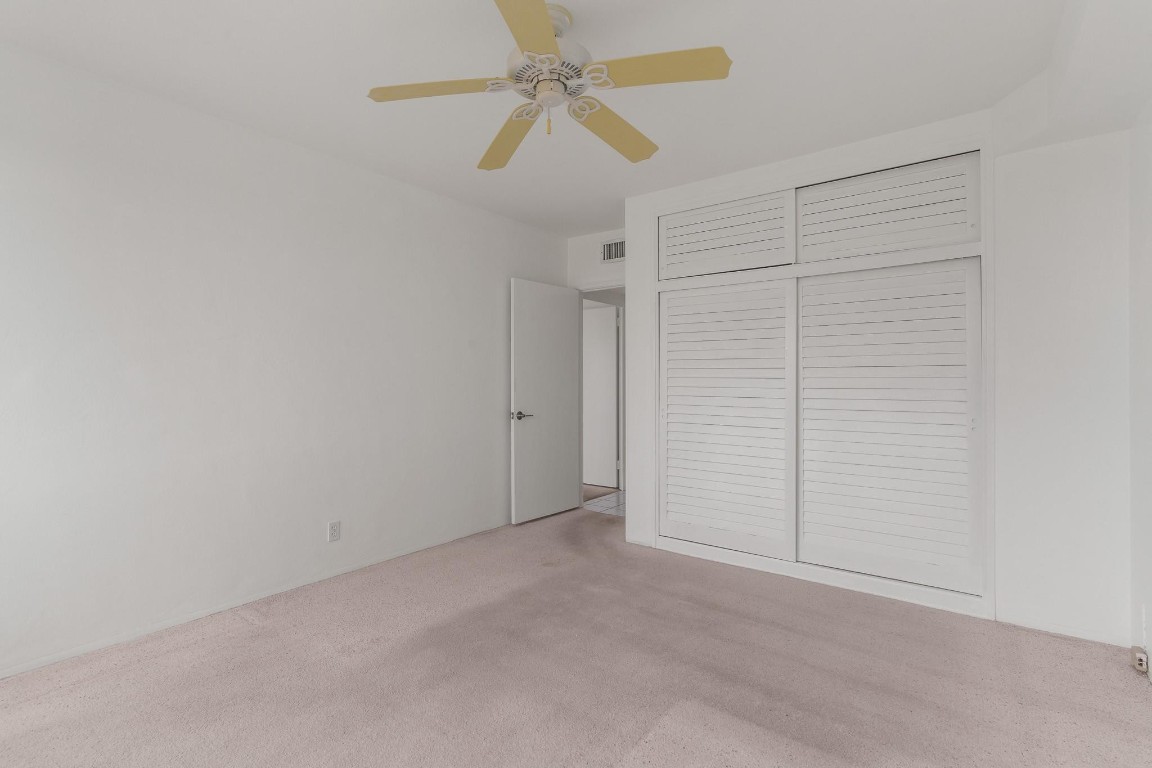 3233 NE 34th St 1204